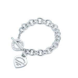 TIFFANY & CO. Heart Tag Toggle Bracelet